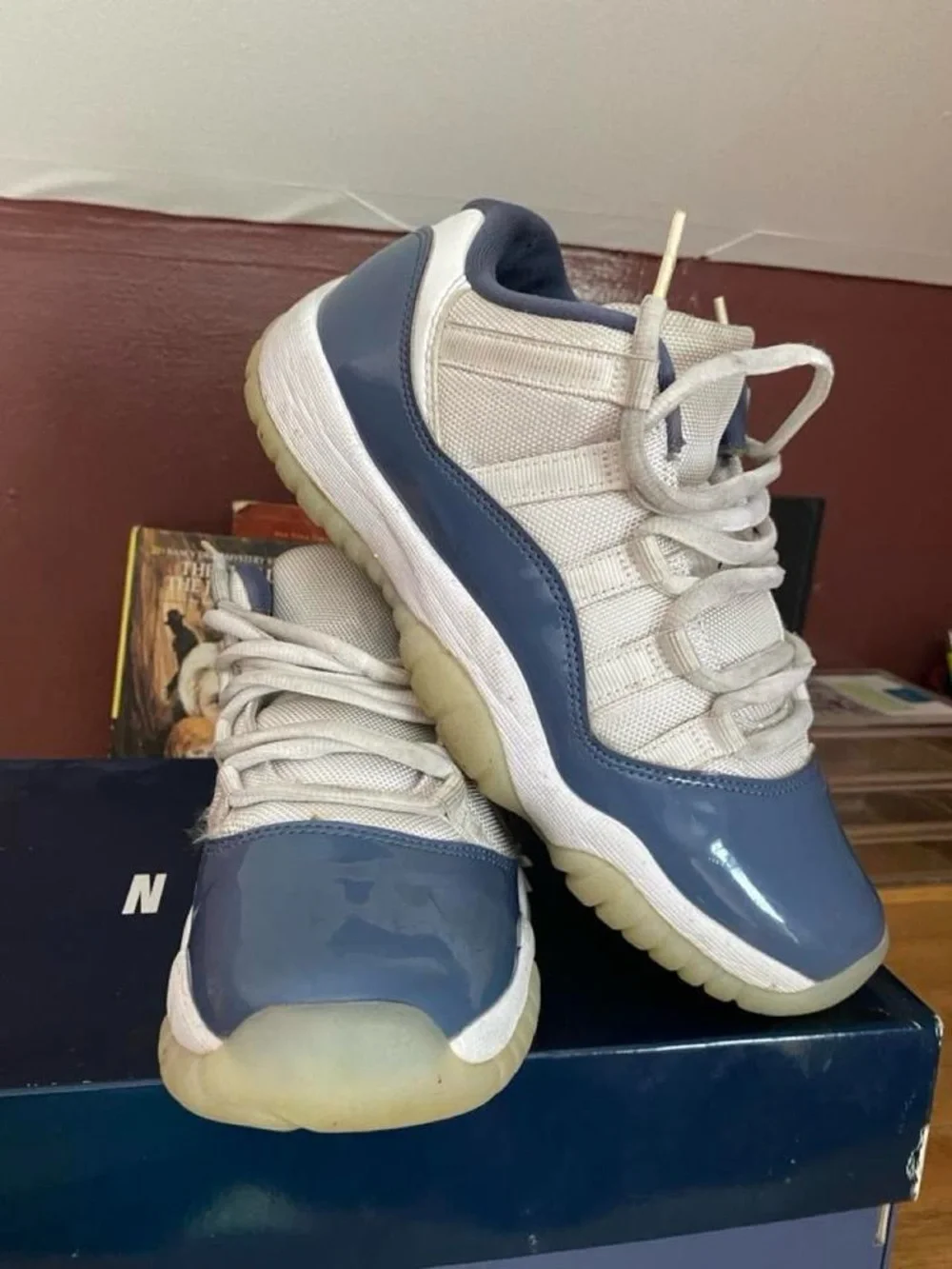 Jordan Men's Low-Top Sneakers in White and Navy